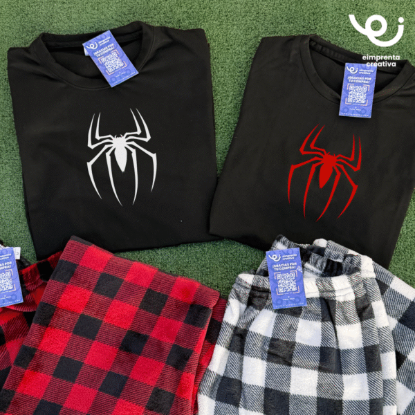 DÚO DE PIJAMAS PARA PAREJAS NAVIDEÑAS