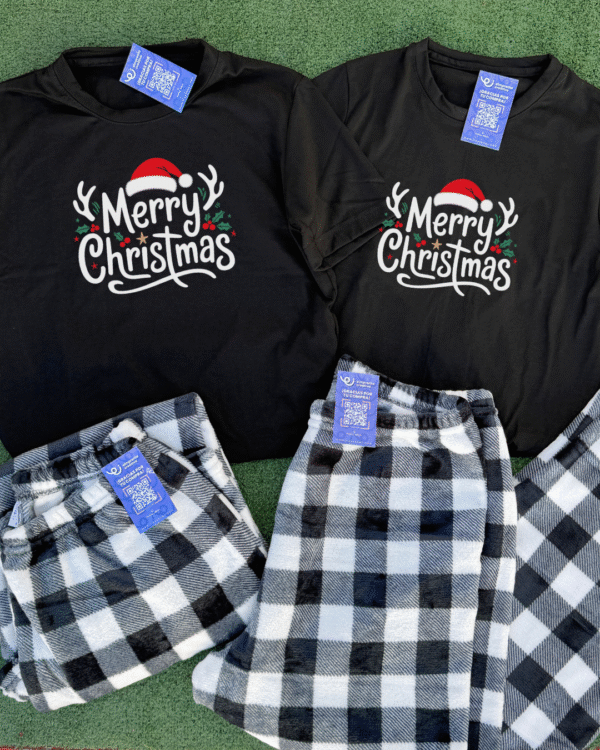 DÚO DE PIJAMAS PARA PAREJAS NAVIDEÑAS
