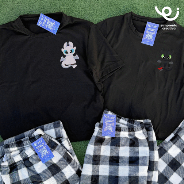 DÚO DE PIJAMAS PARA PAREJAS NAVIDEÑAS