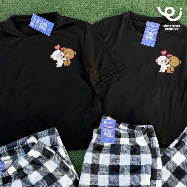 DÚO DE PIJAMAS PARA PAREJAS NAVIDEÑAS