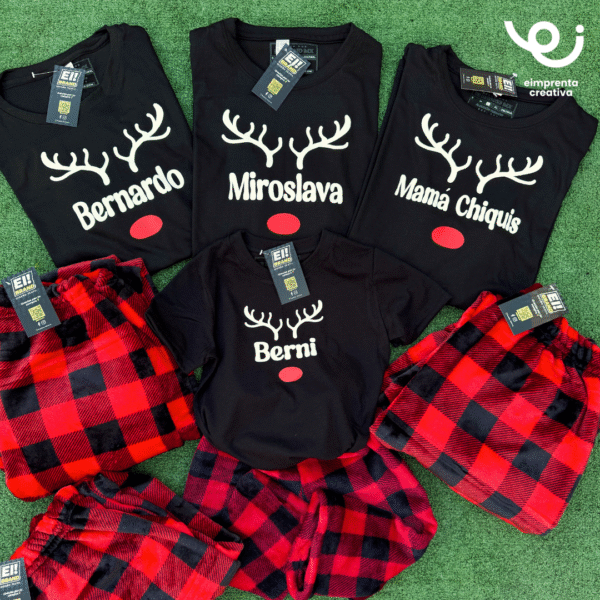 77 CONJUNTO DE PIJAMAS INDIVIDUAL O FAMILIAR NAVIDEÑA