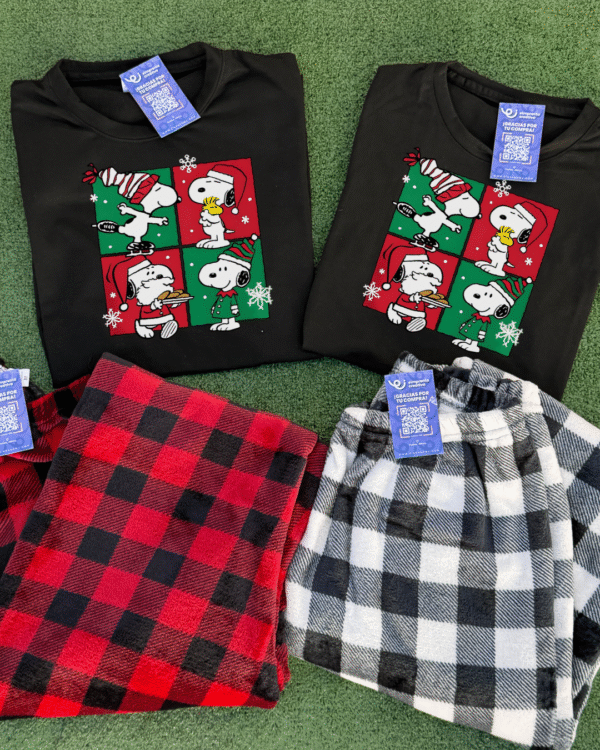 DÚO DE PIJAMAS PARA PAREJAS NAVIDEÑAS