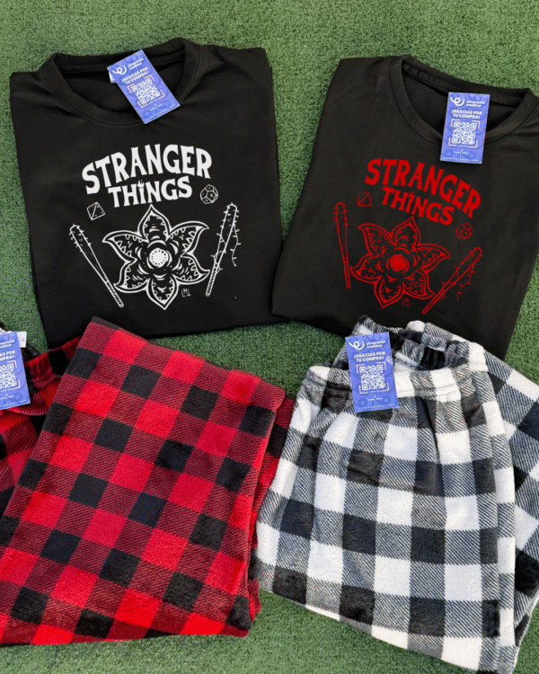 DÚO DE PIJAMAS PARA PAREJAS NAVIDEÑAS